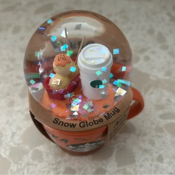 NEW Limited Edition Starbucks Osaka Japan Snow Globe Mug